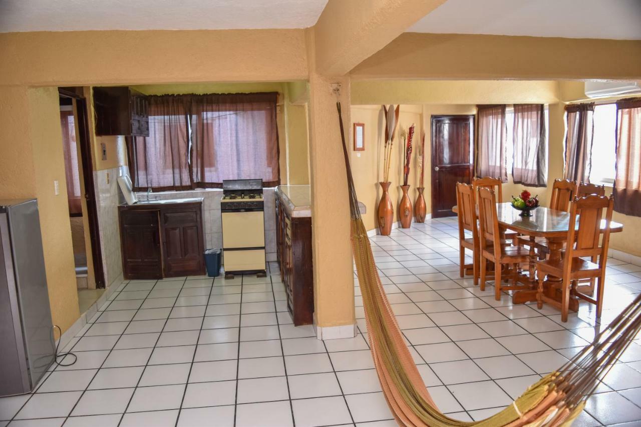 Hotel Gaby Inn Сиуатанехо Екстериор снимка