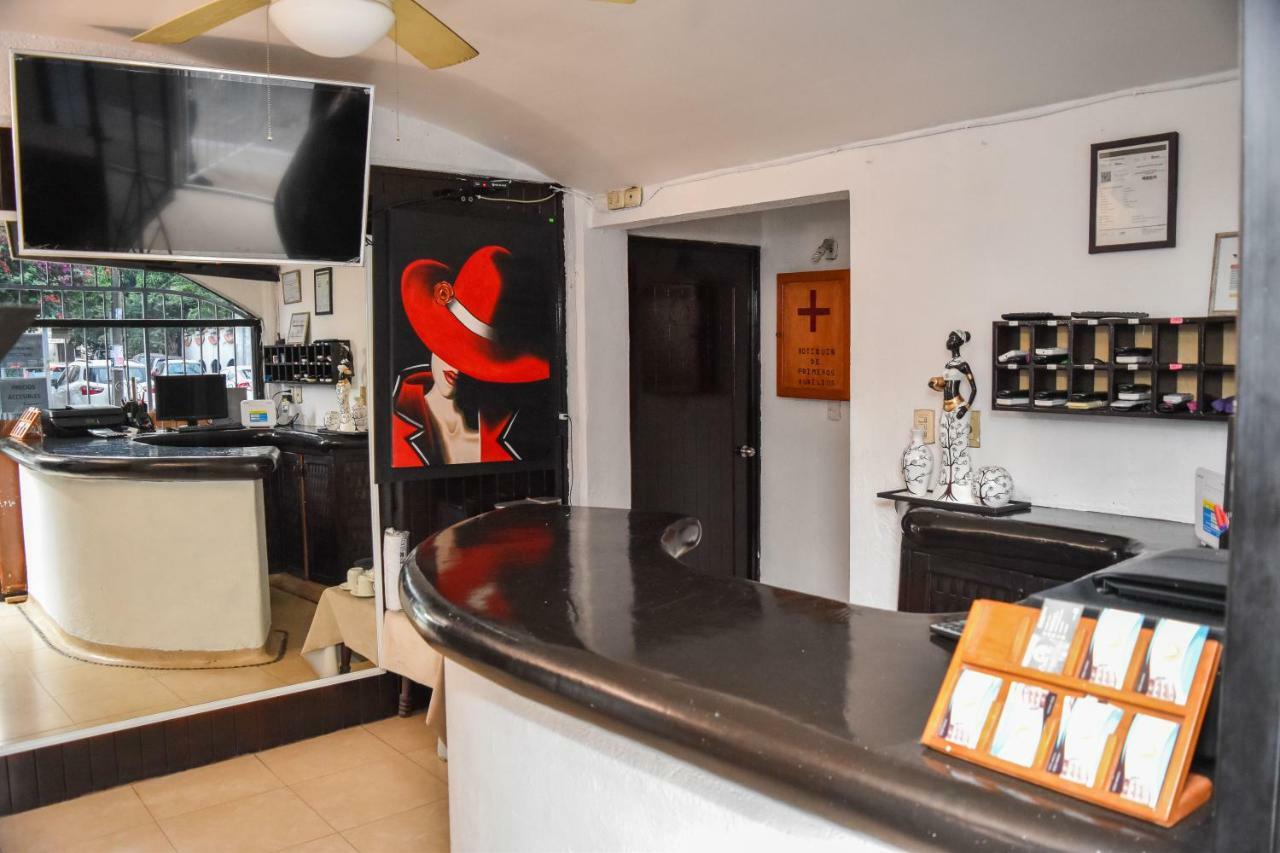 Hotel Gaby Inn Сиуатанехо Екстериор снимка